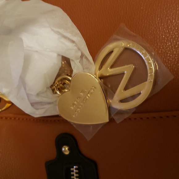 MKF Collection - Picture 3 of 6